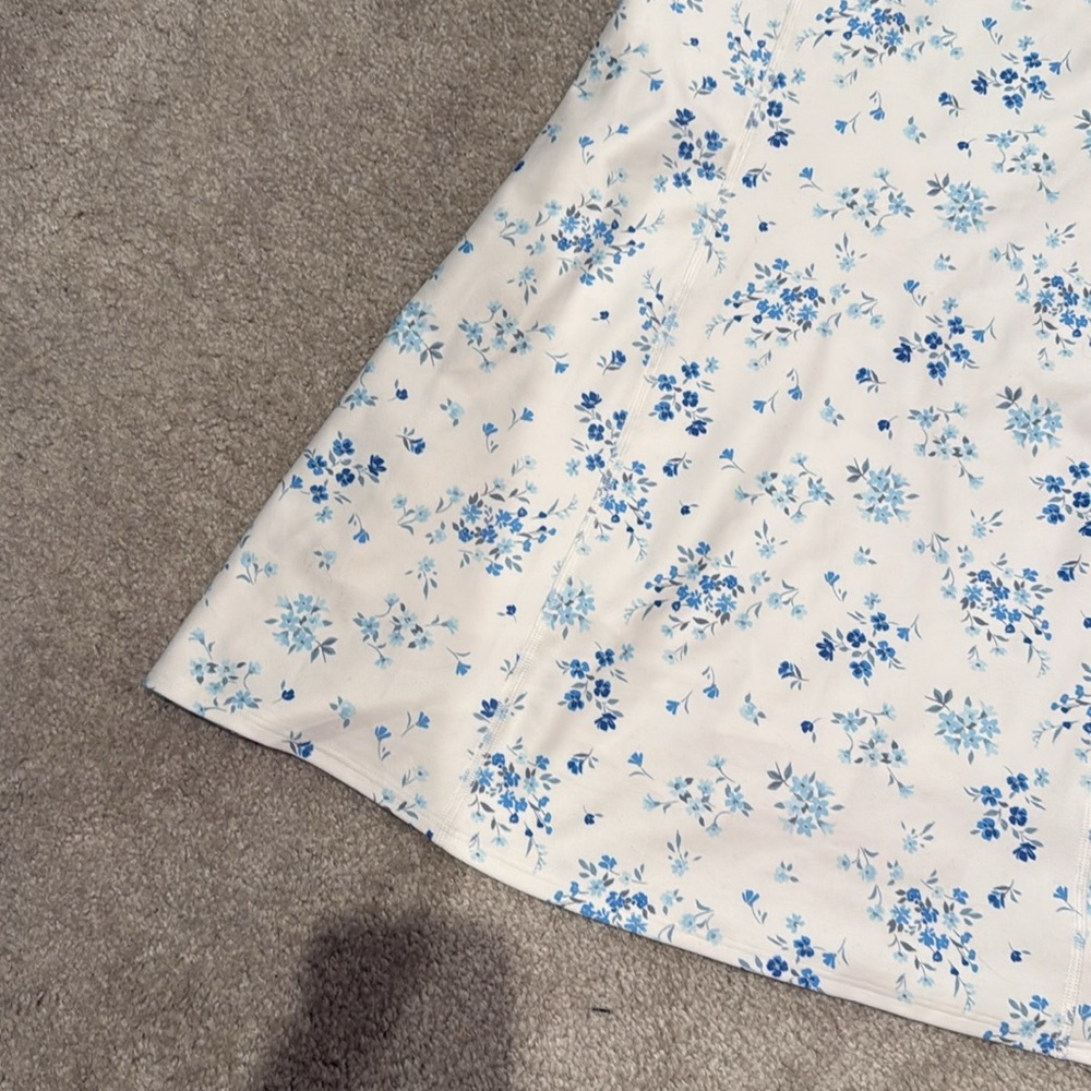 Hollister Gilly Hicks blue and white floral tennis exercise athleisure dress - Picture 2 of 6
